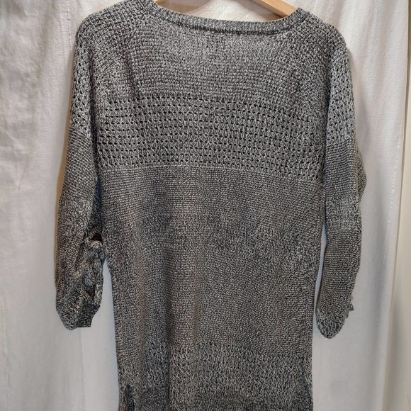 Soho New York Company Jeans Gray Knit Sweater, M/Gromet Tie Sleeves - Picture 7 of 9